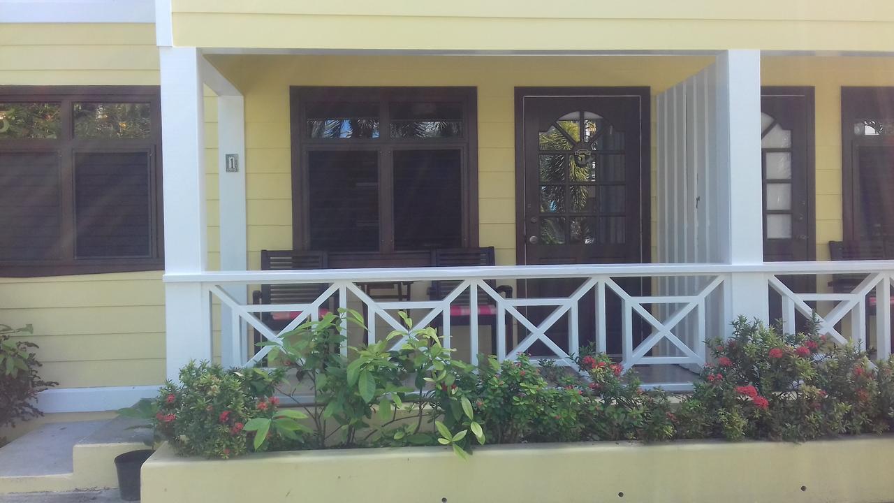 Buccaneer Beach Club 딕킨슨 베이 외부 사진